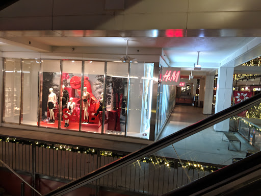 Shopping Mall «16th Street Mall», reviews and photos, 1001 16th St, Denver, CO 80265, USA