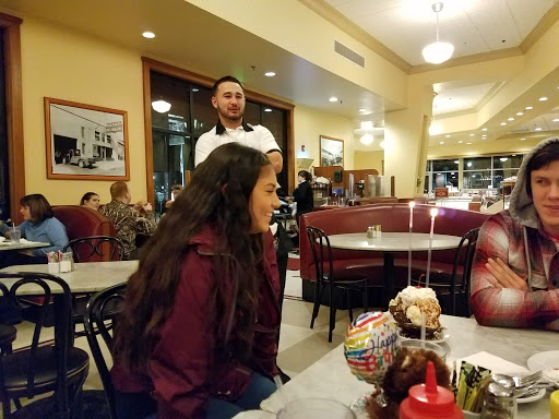 Shopping Mall «Nut Tree Plaza», reviews and photos, 1661 E Monte Vista Ave, Vacaville, CA 95688, USA