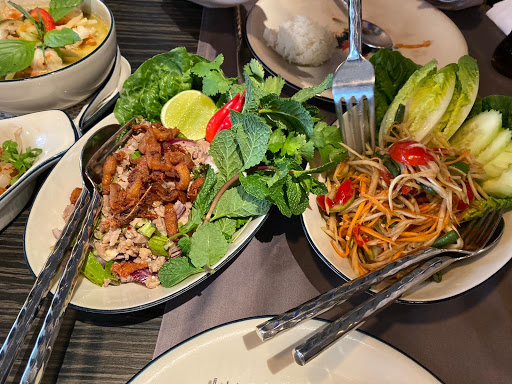Lay Thai Restaurant & Lounge