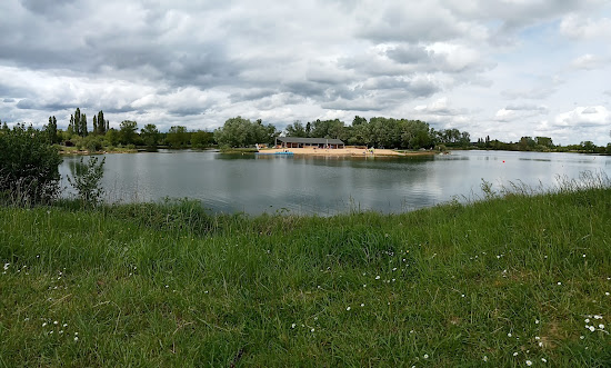 Varennes-sur-Seine Beach