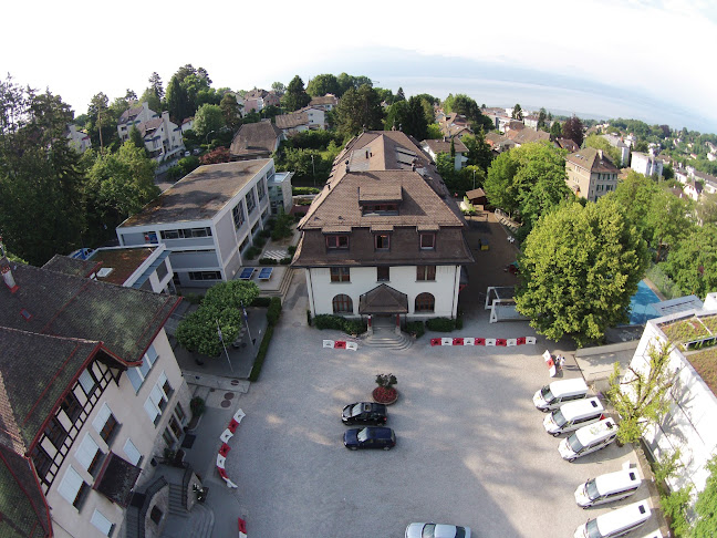 Rezensionen über École Nouvelle de la Suisse Romande in Lausanne - Schule