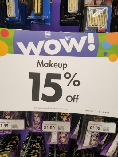 Shopping Mall «Riverpoint Center», reviews and photos, 1730 W Fullerton Ave, Chicago, IL 60614, USA