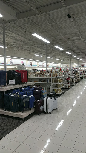 Clothing Store «Burlington Coat Factory», reviews and photos, 480 Boston Rd, Billerica, MA 01821, USA