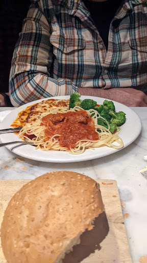 Little Tonis Restaurant image