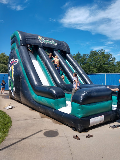 Stadium «Veterans Memorial Stadium», reviews and photos, 950 Rockford Rd SW, Cedar Rapids, IA 52404, USA