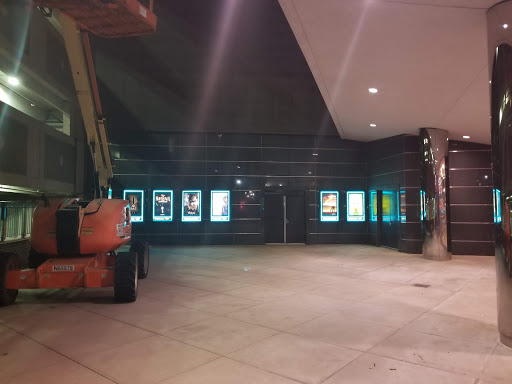 Movie Theater «Regal Cinemas New Roc 18 IMAX & RPX», reviews and photos, 33 Lecount Pl, New Rochelle, NY 10801, USA