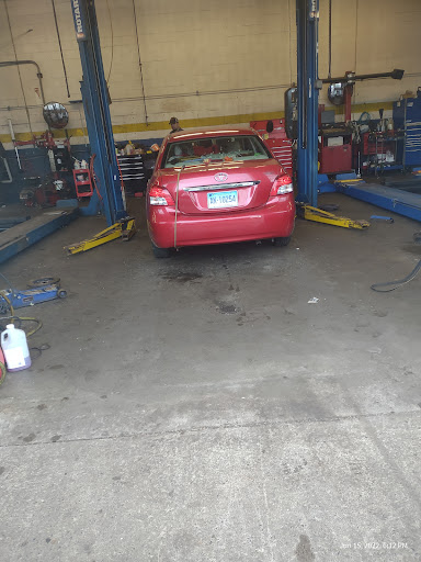 Auto Repair Shop «Monro Muffler Brake & Service», reviews and photos, 134 S Broadway, Saratoga Springs, NY 12866, USA