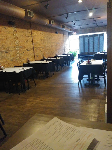 Wine Store «Village Wine Cellars», reviews and photos, 48 E Mulberry St, Lebanon, OH 45036, USA