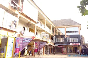 Frances Shopping Plaza image