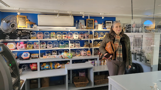 Variety Store «Springs General Store», reviews and photos, 29 Old Stone Hwy, East Hampton, NY 11937, USA