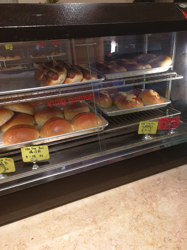 Shopping Mall «Great Wall Shopping Mall», reviews and photos, 18230 E Valley Hwy, Kent, WA 98032, USA