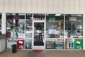13 Smokes And Vape (Smoke Shop) image