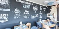 Atmosphère du Restaurant de fruits de mer Restaurant La Maison Bleue à Courseulles-sur-Mer - n°9