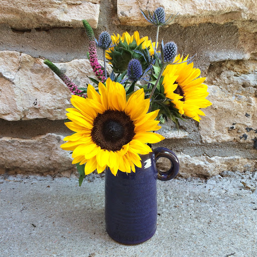 Florist «Crestwood Flowers», reviews and photos, 331 E 55th St, Kansas City, MO 64113, USA