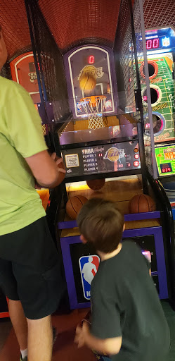 American Restaurant «Uptown Alley Surprise», reviews and photos, 13525 N Litchfield Rd, Surprise, AZ 85379, USA