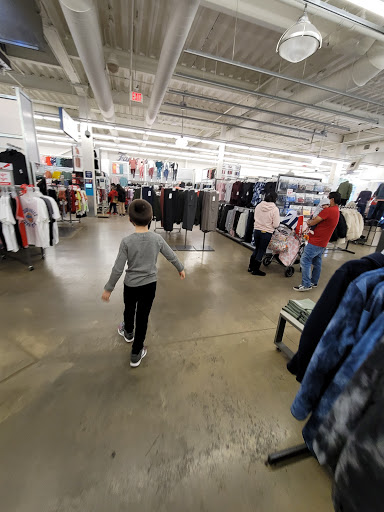 Clothing Store «Old Navy», reviews and photos, 1232 3rd Street Promenade, Santa Monica, CA 90401, USA