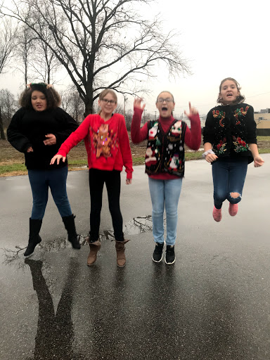 Pet Supply Store «Pet Food Center», reviews and photos, 4036 N First Ave, Evansville, IN 47710, USA