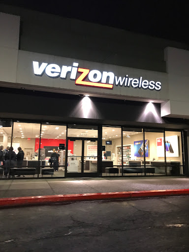 Cell Phone Store «Verizon», reviews and photos, 8612 SE Sunnyside Rd, Clackamas, OR 97015, USA
