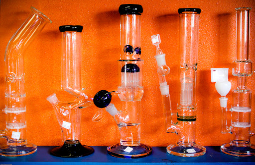 Tobacco Shop «The Bong Smoke Shop», reviews and photos, 225 Lancaster Dr SE, Salem, OR 97317, USA