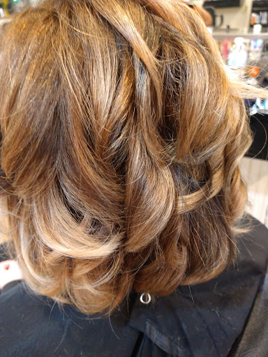 Hair Salon «Heads Up Hair Salon», reviews and photos, 7636 S Westnedge Ave, Portage, MI 49002, USA