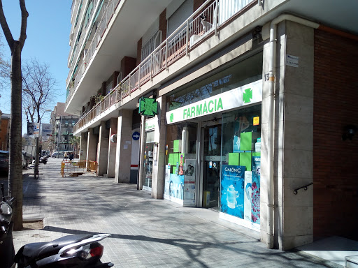 Información y opiniones sobre Farmàcia Carmen Sanjuán Uli de Barcelona