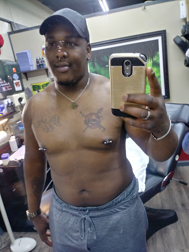 Tattoo Shop «Body Shop Tattoo & Piercings», reviews and photos, 24 E Main St, Cartersville, GA 30120, USA