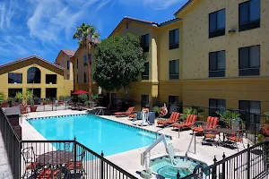 Hampton Inn & Suites Tucson-Mall image