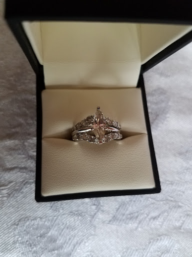 Jewelry Store «The Jewelry Exchange», reviews and photos, 7747 Old Georgetown Rd, Bethesda, MD 20814, USA