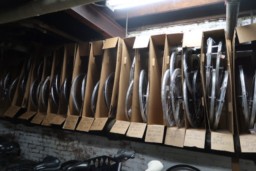 Bicycle Store «ON THE ROUTE BICYCLES», reviews and photos, 2338 W Lawrence Ave, Chicago, IL 60625, USA