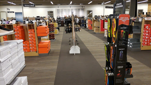 Shoe Store «DSW Designer Shoe Warehouse», reviews and photos, 4135 Miller Rd, Flint, MI 48507, USA