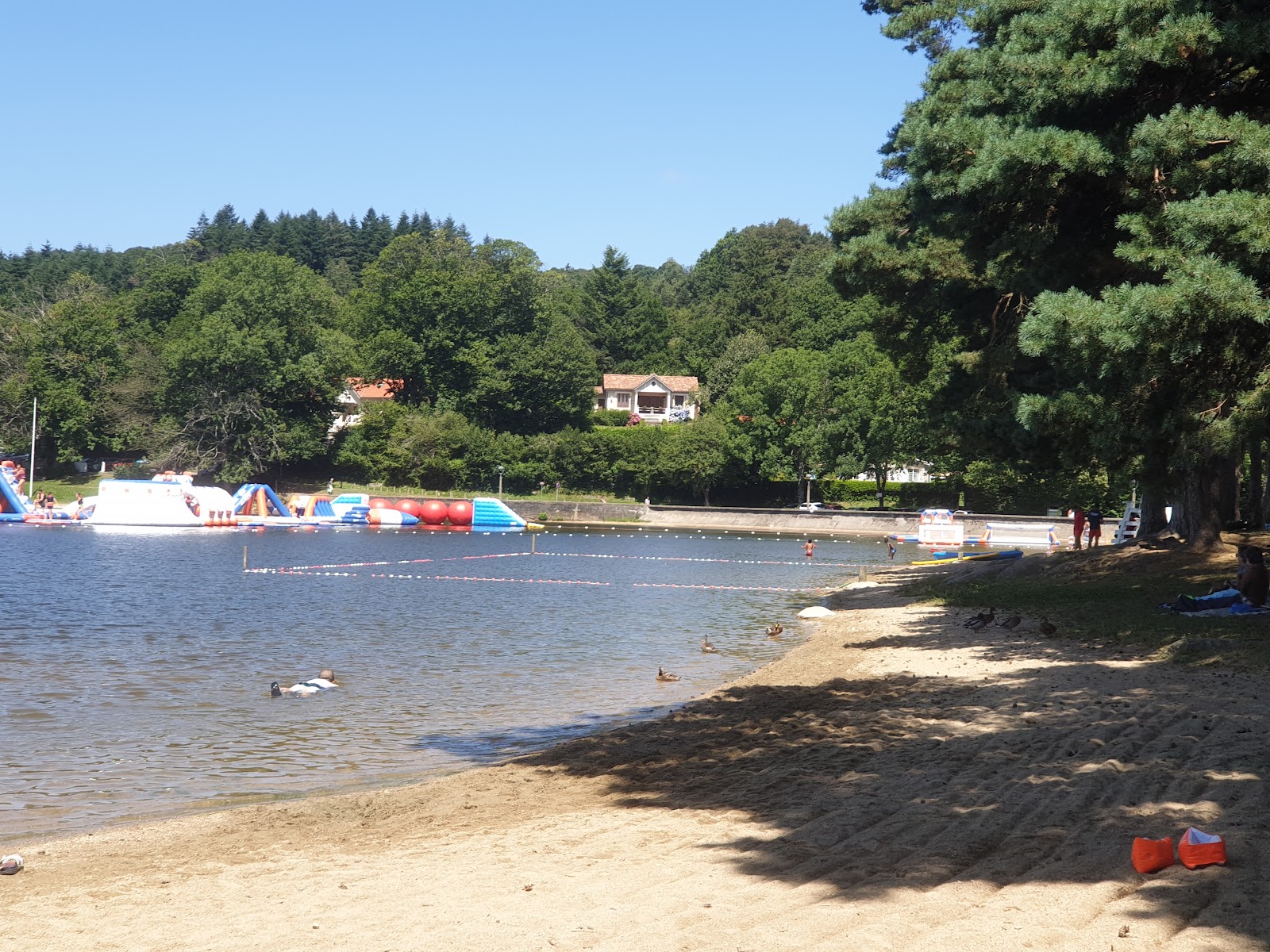 Plage du Lac des Montagnes'in fotoğrafı çok temiz temizlik seviyesi ile