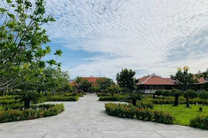Pham Van Dong Memorial House image