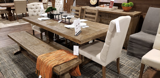 Furniture Store «Living Spaces - Glendale, AZ», reviews and photos, 6767 W Bell Rd, Glendale, AZ 85308, USA