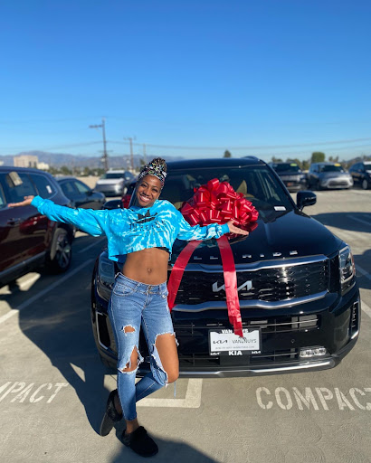 Van Nuys Kia image