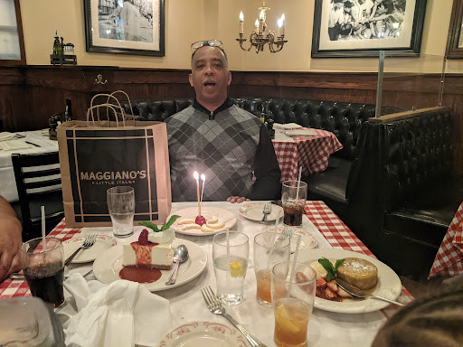 Shopping Mall «Tysons Galleria», reviews and photos, 2001 International Dr, McLean, VA 22102, USA