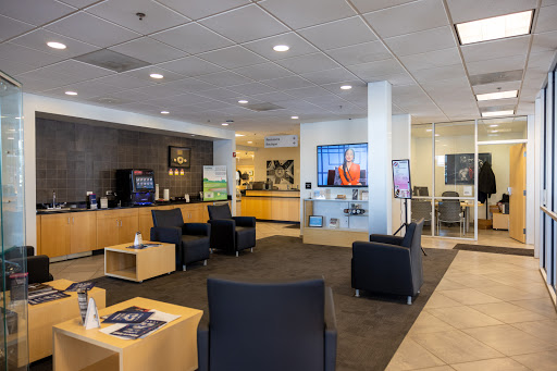 Mercedes Benz Dealer «Mercedes-Benz of Naperville», reviews and photos, 1569 Ogden Ave, Naperville, IL 60540, USA