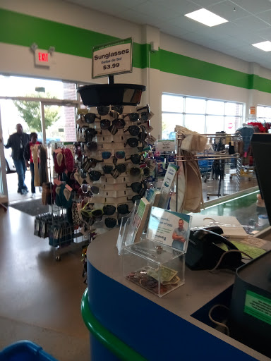 Thrift Store «Goodwill Store, Outlet Center & Donation Center», reviews and photos, 571 Hepburn Rd, Avondale, PA 19311, USA