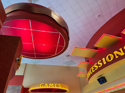 Movie Theater «Regal Cinemas Colonie Center 13 & RPX», reviews and photos, 131 Colonie Center, Albany, NY 12205, USA