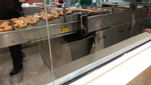 Bakery «Krispy Kreme Doughnuts», reviews and photos, 201 N Veterans Pkwy, Bloomington, IL 61704, USA