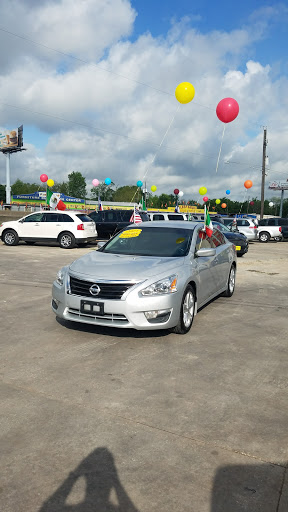 Used Car Dealer «Su Familia Cars & Trucks», reviews and photos, 5802 North Fwy, Houston, TX 77076, USA