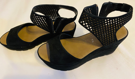 Shoe Store «Apollo Comfort Shoes & Shoe Repair», reviews and photos, 42-34 Bell Blvd, Flushing, NY 11361, USA