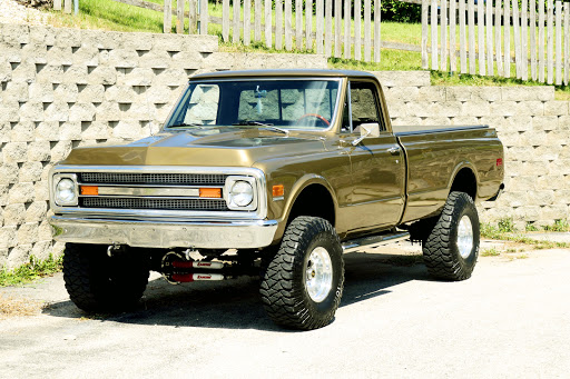 Used Car Dealer «North Shore Classics (Classic Car Dealership)», reviews and photos, 149 N Seymour Ave, Mundelein, IL 60060, USA