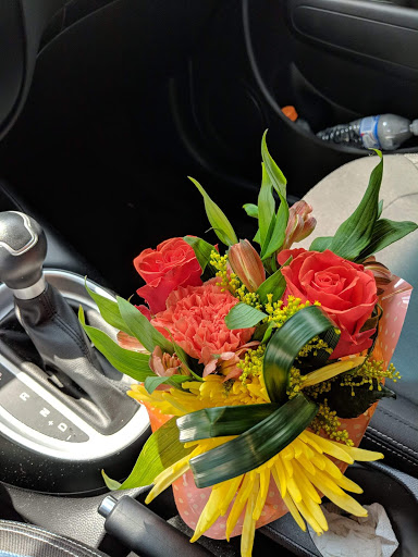 Florist «Carriage House Of Flowers», reviews and photos, 4923 W Broad St, Columbus, OH 43228, USA