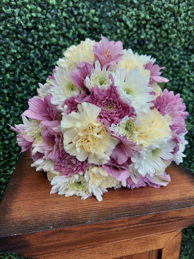 Florist «Annie Occasion for Any Occasion», reviews and photos, 148 S Bloomingdale Rd #110, Bloomingdale, IL 60108, USA