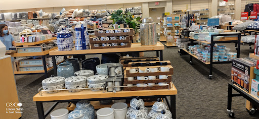 Department Store «Nordstrom Rack Potomac Mills», reviews and photos, 2700 Potomac Mills Cir, Woodbridge, VA 22192, USA