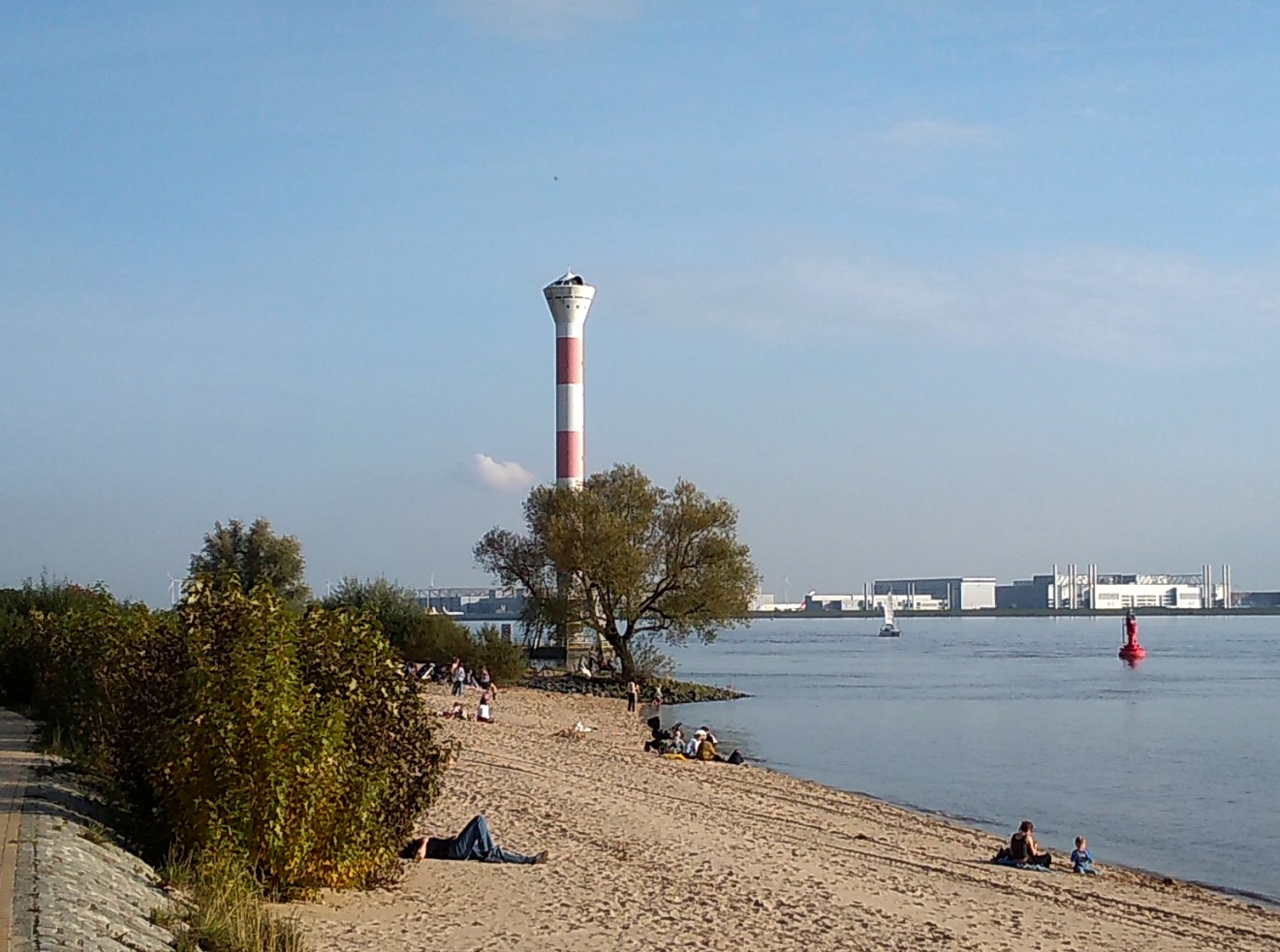 Elbstrand Blankenese photo #8
