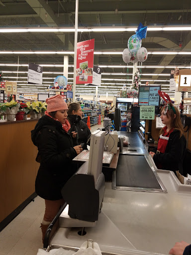 Grocery Store «Jewel-Osco», reviews and photos, 900 E Rollins Rd, Round Lake Beach, IL 60073, USA