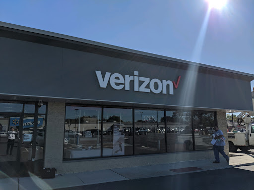 Cell Phone Store «Verizon Authorized Retailer – Cellular Sales», reviews and photos, 90 N MacDade Blvd #2b, Glenolden, PA 19036, USA