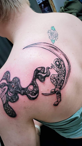Explore 3/4 tattoo sleeve ideas, creative tattoo ideas in Chicago, available at THE TAT CAVE
