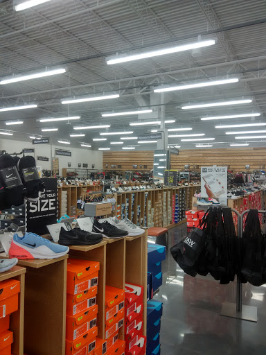 Shoe Store «DSW Designer Shoe Warehouse», reviews and photos, 840 Ernest W Barrett Pkwy NW, Kennesaw, GA 30144, USA